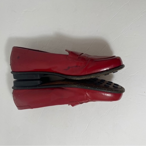 TOD'S Pre-Owned Women's Red Patent Leather Loafers Size 39.5 “as is” - Picture 4 of 7